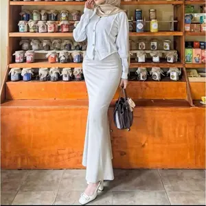Lunar Mermaid Skirt Scuba Premium Rok Mermaid Basic Polos Maxi Siluet Ramping Feminin Nyaman untuk Daily Wear Kerja Kuliah atau Acara Semi-Formal Bahan Tebal Adem dan Tidak Menerawang - Fit
