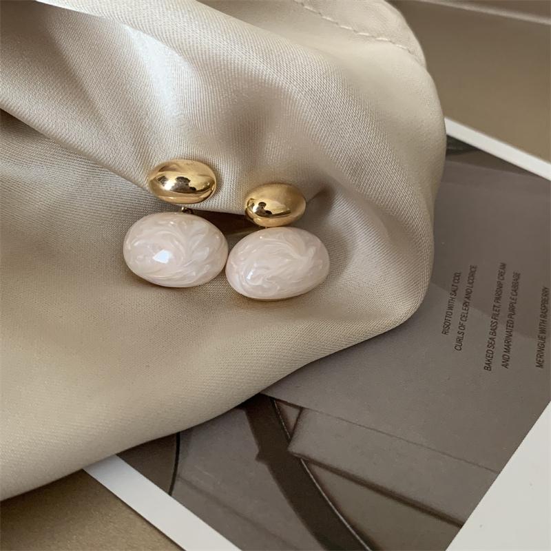 Product Introduction of French Elegant Gold Color Bean Spliced Metal Drop Earrings for Korean Fashion Jewelry Party Women's Summer Accessorie 3