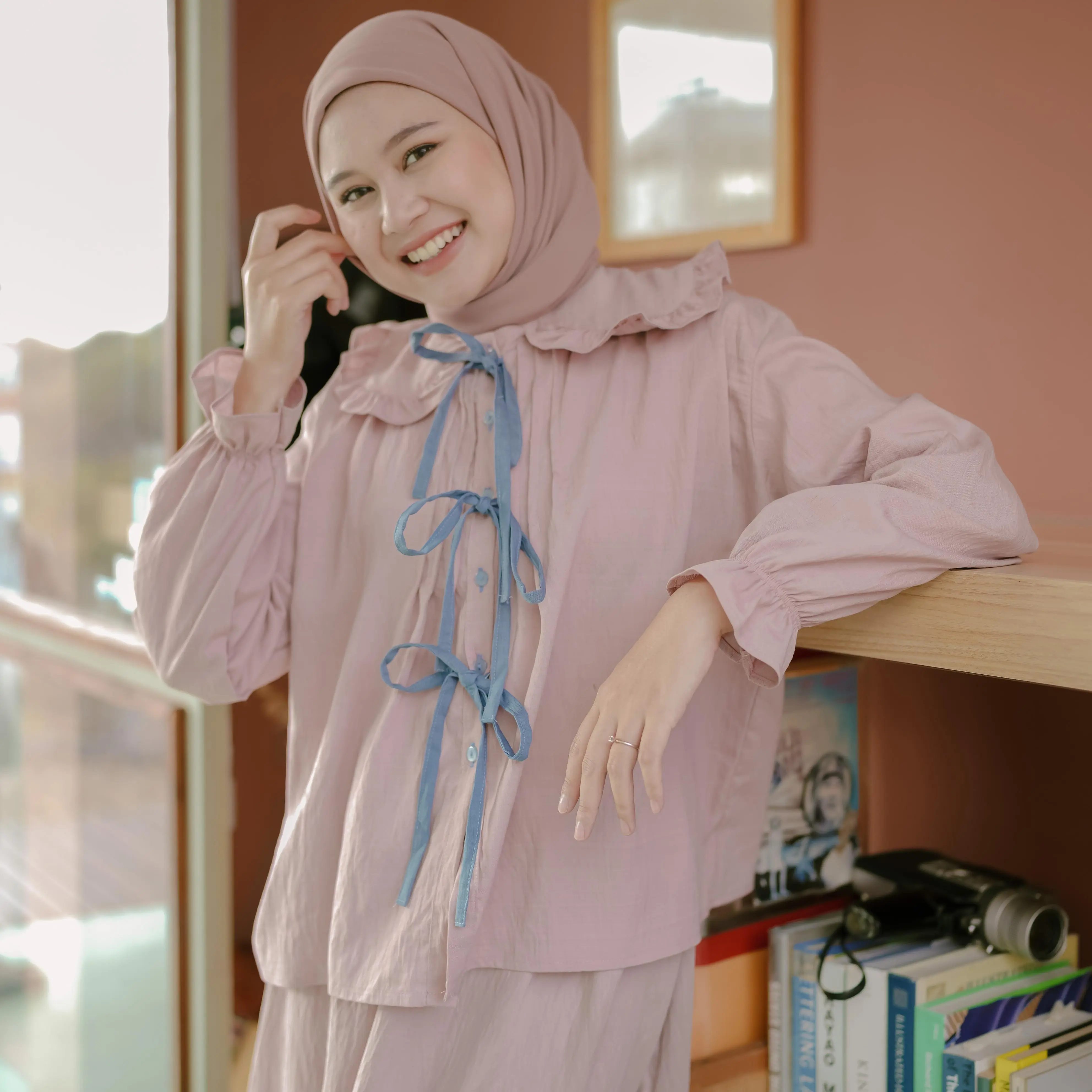 Memora Blouse Lengan Balon Pita Coquette