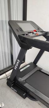 Product Review of Alat Fitness Murah Treadmill Elektrik Vegas Vosgo from A**B 0