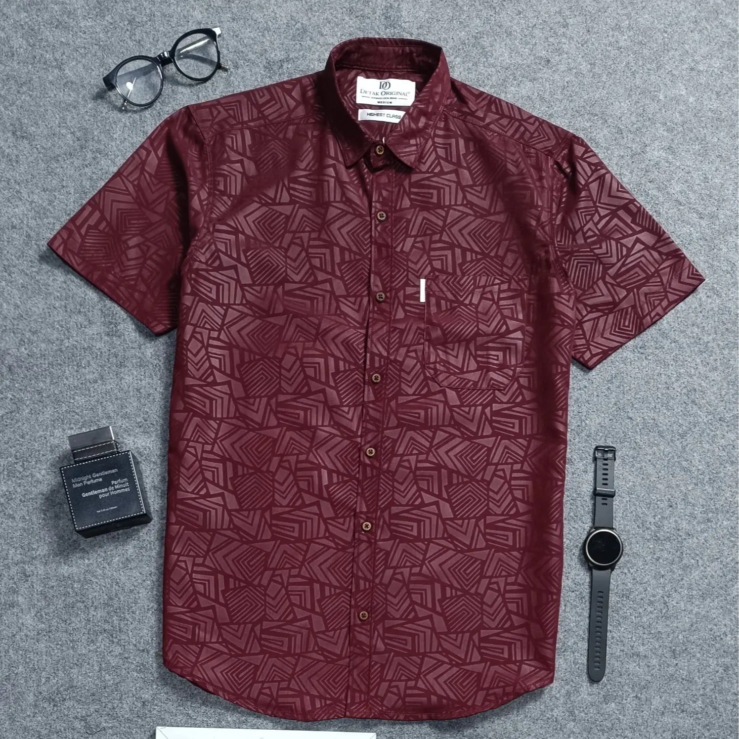 Kemeja Embos Sultan Lengan Pendek Pria Maroon Casual Slim-fit