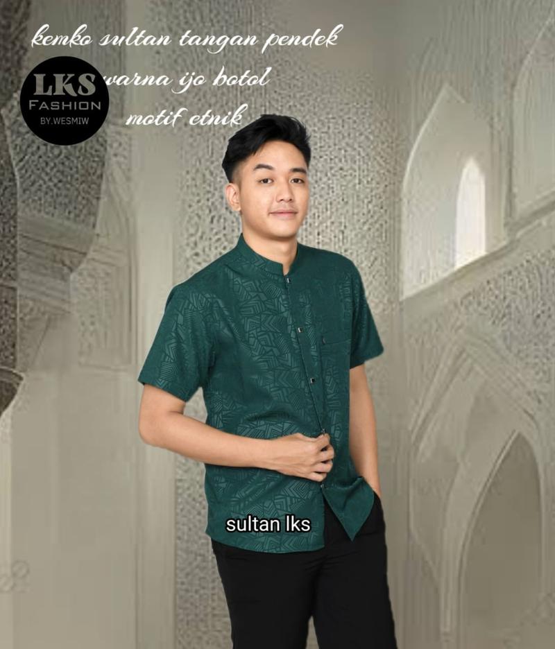 Product Introduction of Kemko sultan atau  Koko tangan pendek  Atasan Pria Dewasa motif etnik depan kancing vareasi bahan  Katun embos berkualitas terbaik Nyaman di pakai Baju Hitam 36