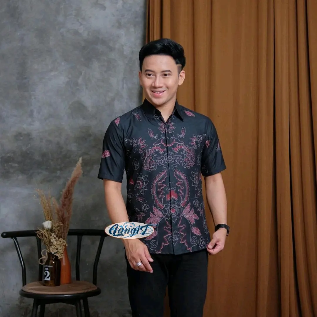 BATIK PRIA DEWASA LENGAN PENDEK TERBARU TERMURAH TERLARIS HEM BATIK NEW MOTIF KEREN BANGET Baju