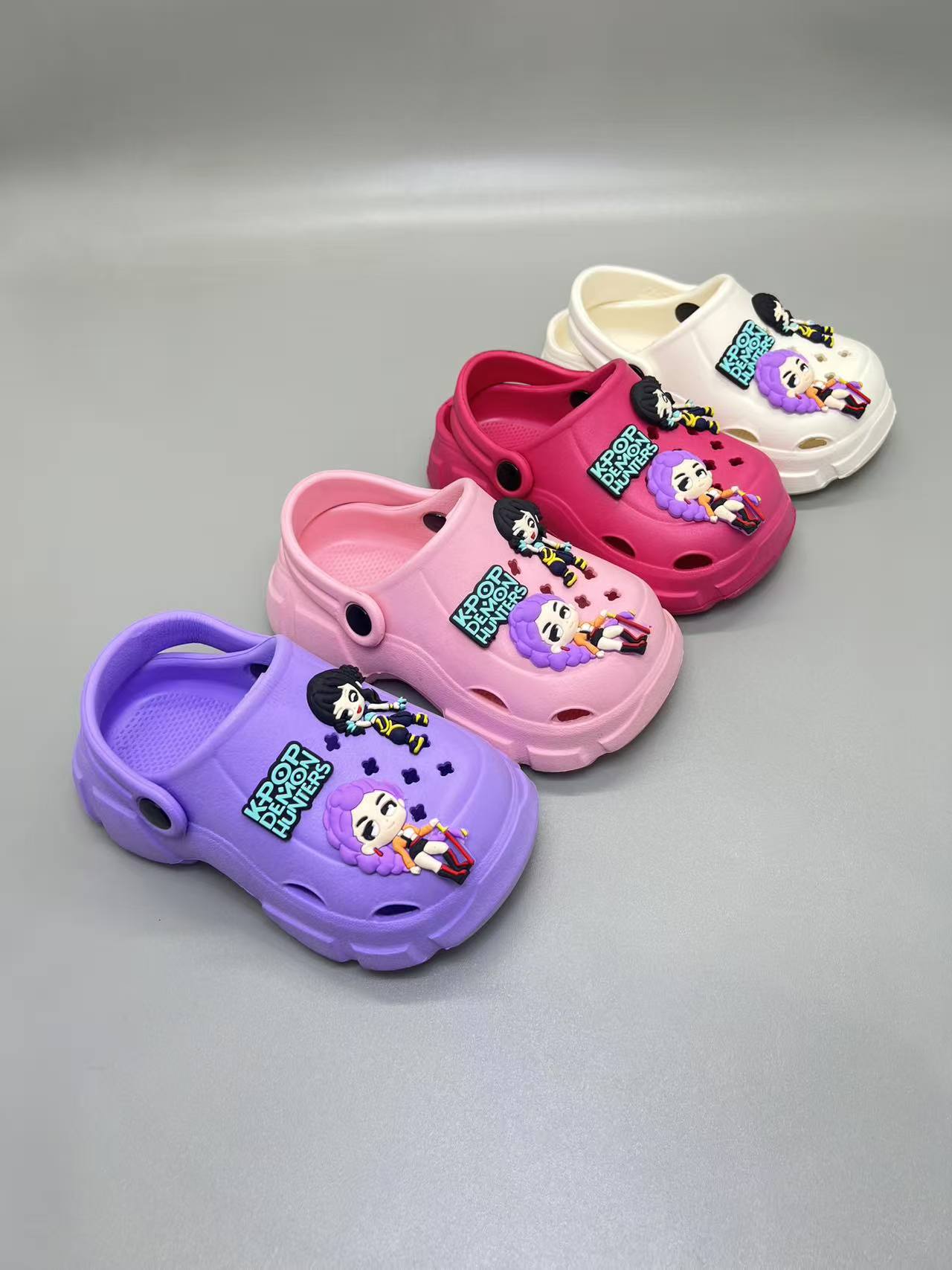 Size 24-35 Nexera 8002-9 Sandal Anak Perempuan Karakter Kpop Demon Hunters Sandal Baim Karet Lentur Anak Cewek Size 24-35 Nexera 8002-9 Sandal Anak Perempuan Karakter Kpop Demon Hunters Sandal Baim Karet Lentur Anak Cewek