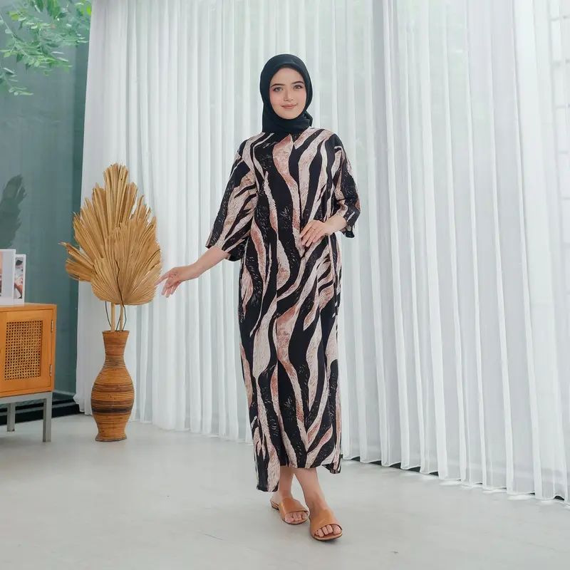 Shebia Dress Daster Lengan 3/4 Midi Rayon Motif Busui 2