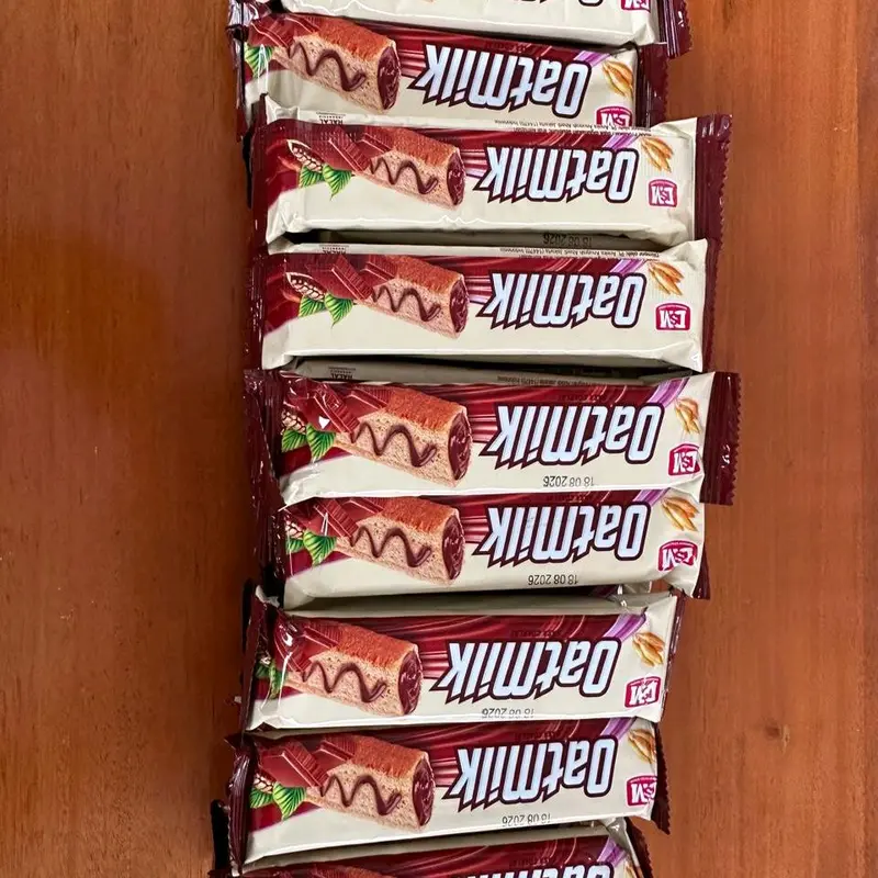 Oatmilk Coklat 1 pack isi 30 pcs Food Snack Wafer Cokelat Makanan Cemilan Chocolate Biskuit Cookies Biscuit Cream  Manis Vanilla Susu Krim Vanila 4