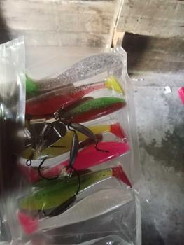 Product Review of Umpan SOFTLURE 8cm isi 6pcs 8cm Bonus Bkk 2/0 3pcs Lure +Propeller from A**o 0