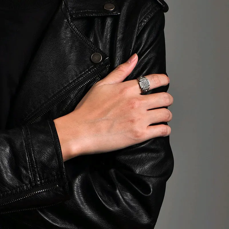 Cincin Elegan Desain Silver Graffiti Cross (Adjustable) Hadiah 4