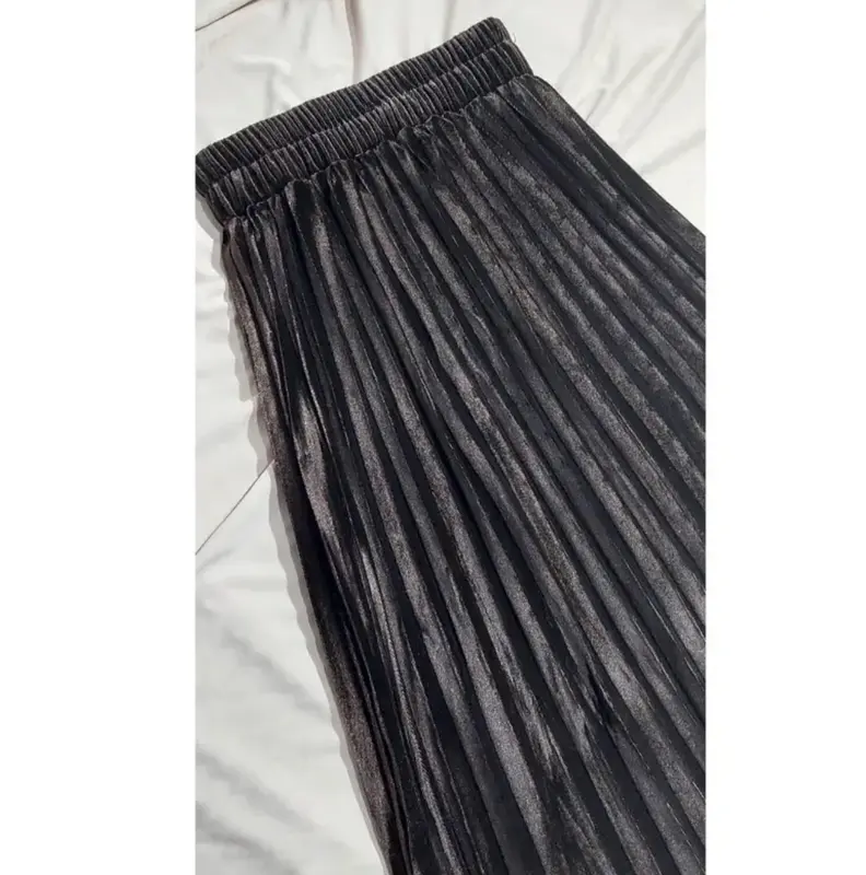 Rok Plisket Bludru Premium//Rok Velvet Bludru Import//Rok Bludru / rok wanita velvet tebal halus panjang Hitam 7