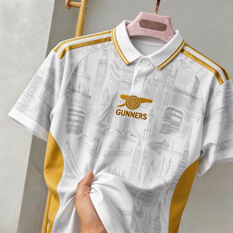 Áo polo phiên bản London của đội Arsenal, màu trắng và vàng, ra mắt năm 2026, dành cho người hâm mộ giải Ngoại hạng Anh, thiết kế đặc biệt, chất liệu thoải mái, tay ngắn, có nhiều kích cỡ, phong cách t,đen- xám,áo ,đồn,ấm,đa dạng,đi l,sinh ,ti,aon,bon,dai