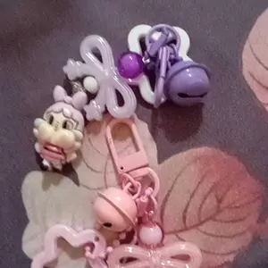 Gantungan Tas Custom Nama Bag Charm Keychain Akrilik dengan Hiasan Kupu-kupu dan Boneka Lucu