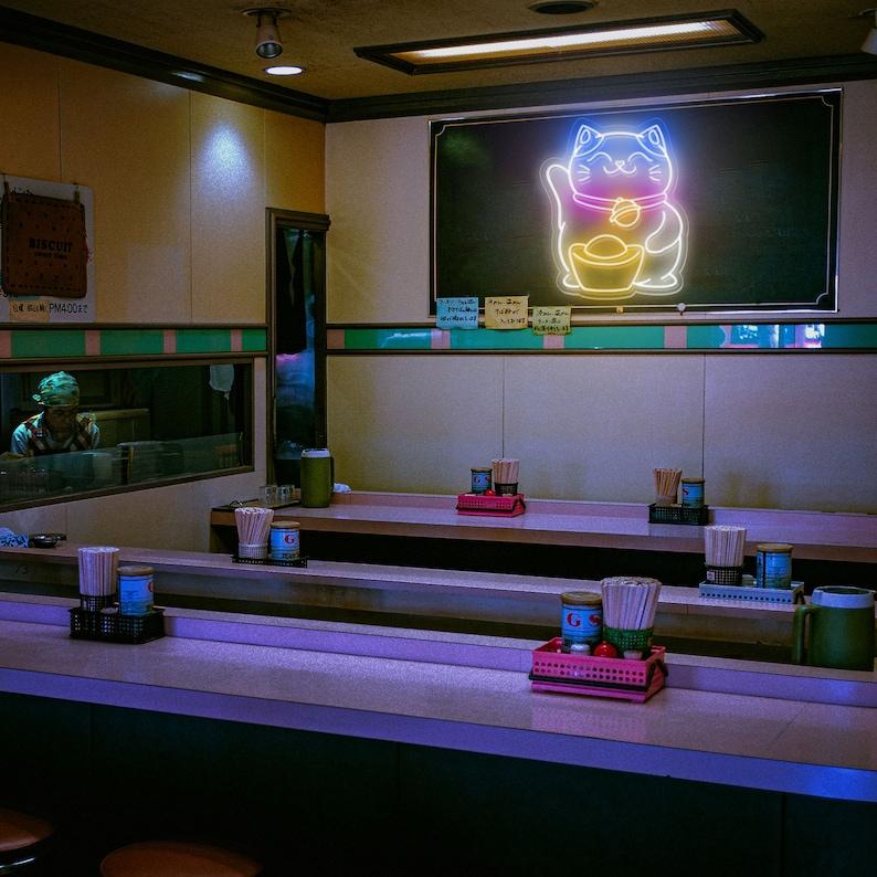 Đèn Neon Hình Mèo Thần Tài – Tạo Không Gian Gần Gũi, Dễ Thương Và Thu Hút Ánh Nhìn 3