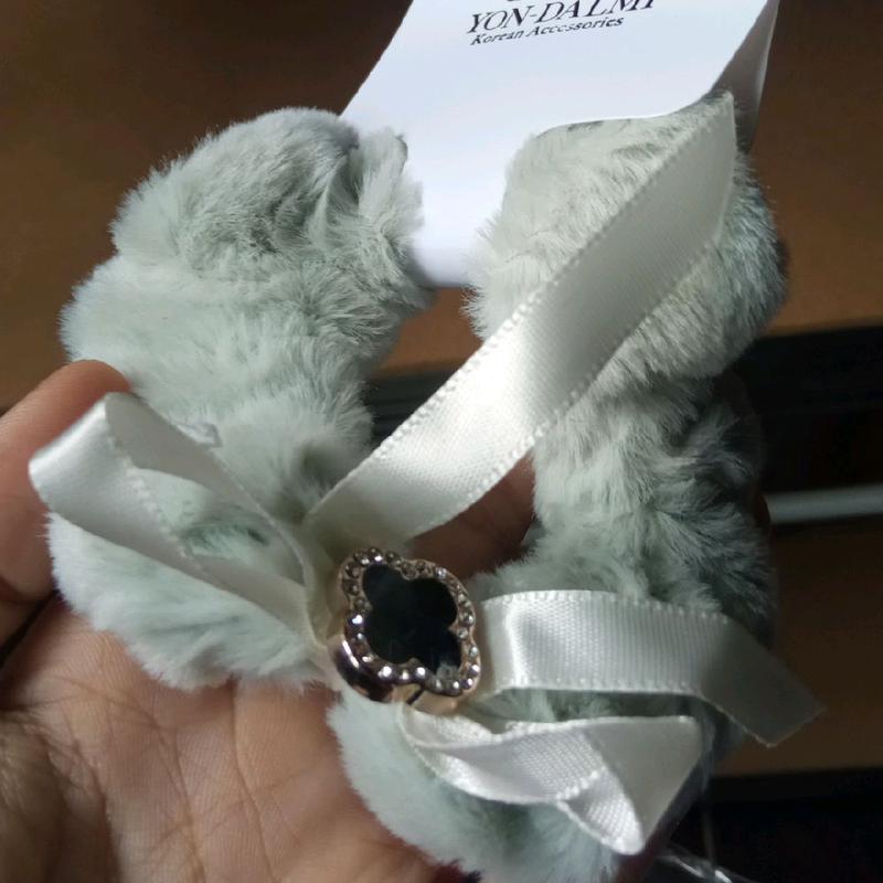 ikat rambut pita bulu halus termurah Scrunchies 2