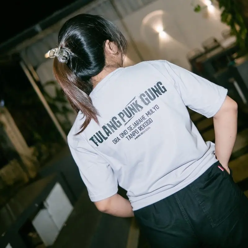 Baju KAOS Tulang Punk Gung Kaos Katas Kata Kaos Distro Pria Wanita Viral  / Pakaian Pria Wanita Combed 24s~FREE STICKER Lembut Nyaman Tshirt Unik 1