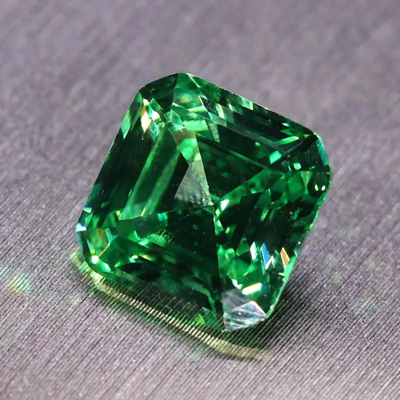 Emerald manufacturers directly supply bare stone precision cutting