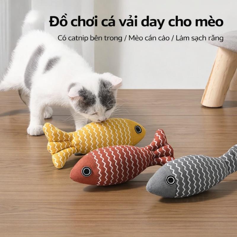 Cá catnip cho mèo – đồ chơi mèo vải bố bền, không chất huỳnh quang an toàn, giúp mèo cắn và giải trí.