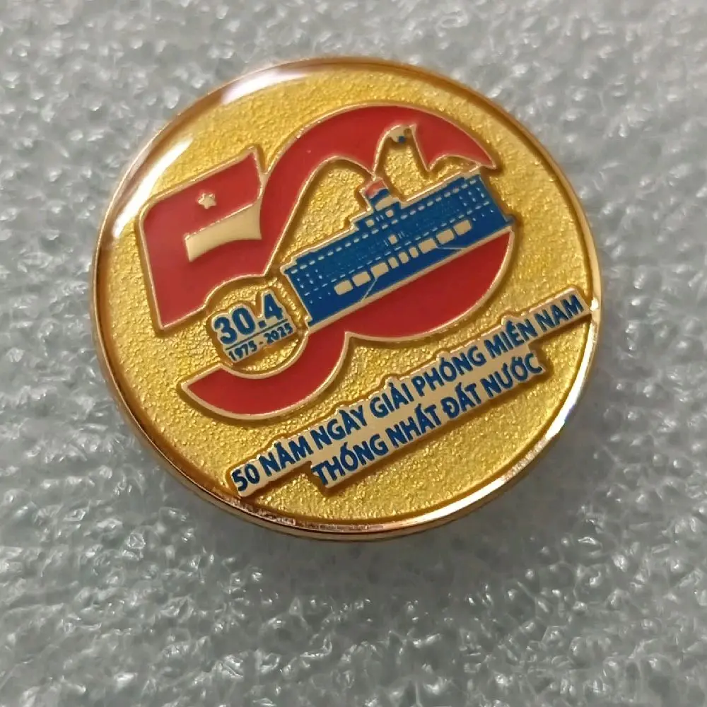 Huy hiệu 50 năm BẢN ĐẶC BIỆT DÀNH CHO ĐẠI BIỂU