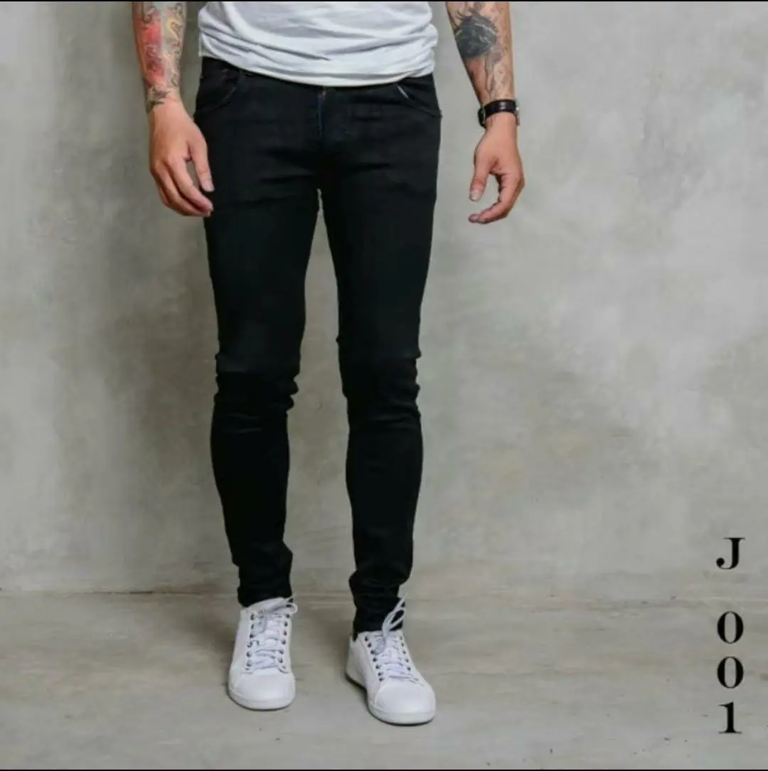 Celana Jeans Pria Pensil Panjang Slimft skinny bahan Strech Polos Hitam