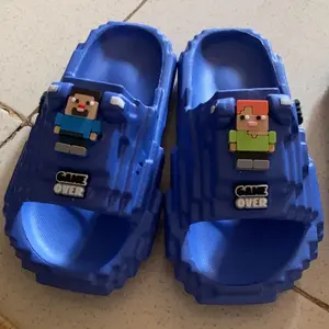 FEDOR Sandal Anak Kartun Minecraft Anti Selip Empuk Nyaman Rumah Luar Bahan Karet EVA Berkualitas Tinggi Tahan Air Fashion - Kaki