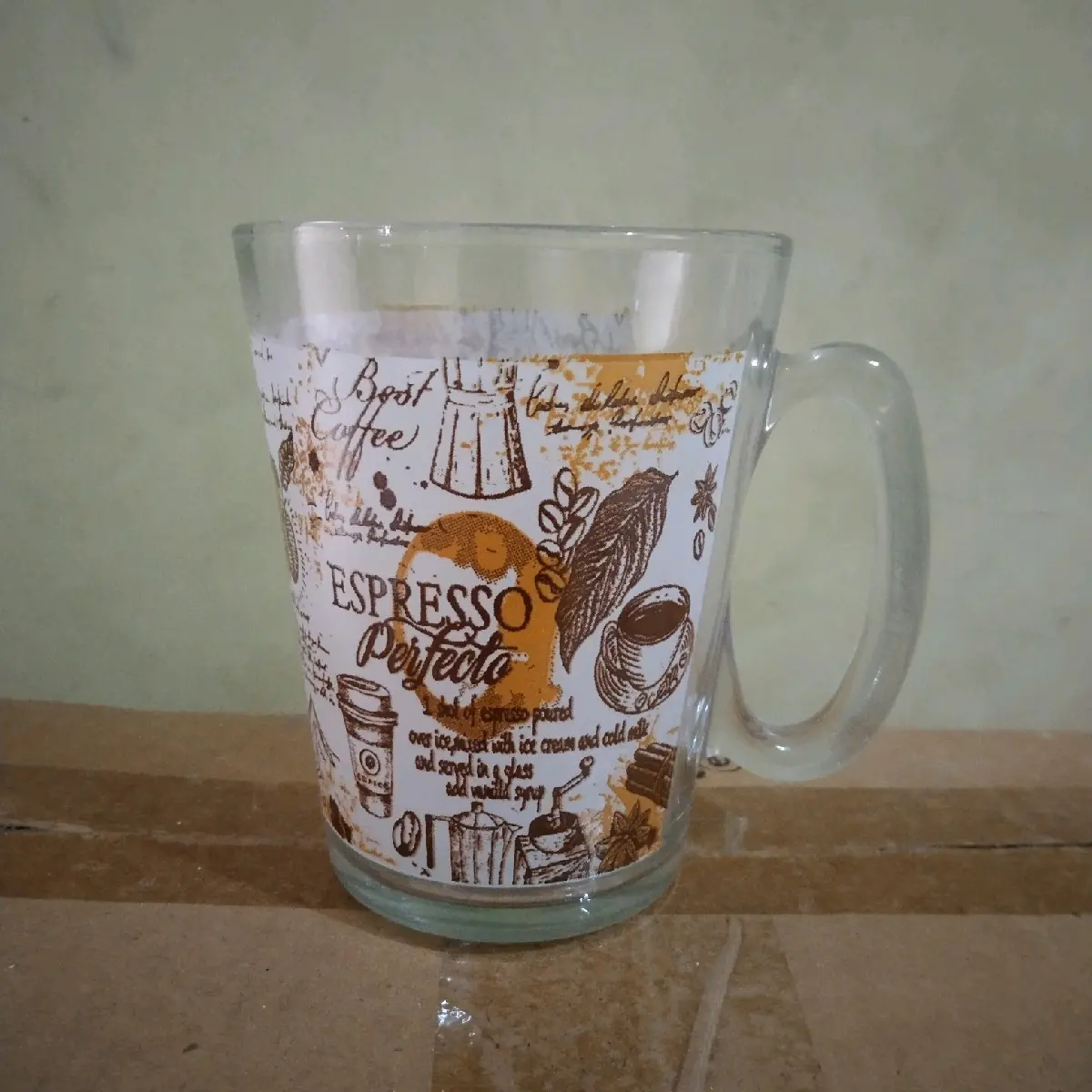gelas kaca motif espresso dengan pegangan