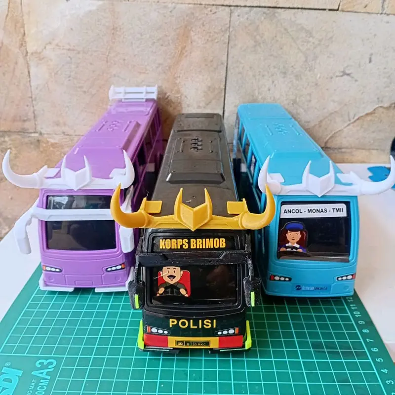 Helm Aksesoris Miniatur Bus Basuri RKC Tipe Loki 2