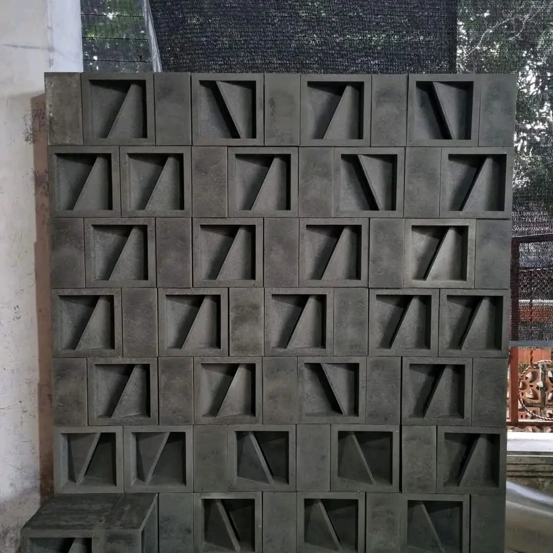 Roster minimalis beton abu-abu