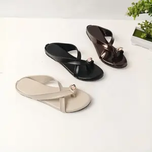 OBERKLAST Andora Sendal Wanita Desain Elegan Nyaman untuk Kegiatan Sehari-hari Mudah Dikenakan Tampilan Menarik