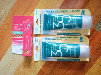 Product Review of [TWINPACK] WARDAH UV Shield Acne Calming Sunscreen - Skincare from n**0 2