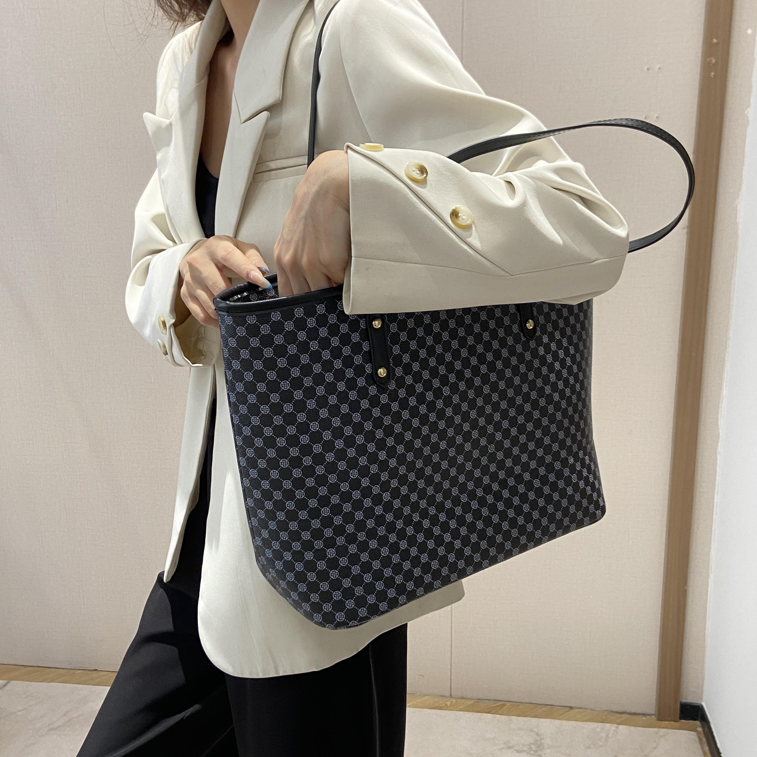 CH10ZND TAS-MORA CLASSIC Tas Wanita Elegan dengan Desain Mewah dan Tali Panjang untuk Gaya Harian tote bag wanita terbaru  tas selempang cewek terbaru 2026  tas sling bag  tote bag wanita kuliah tas wanita selempang model baru 2026