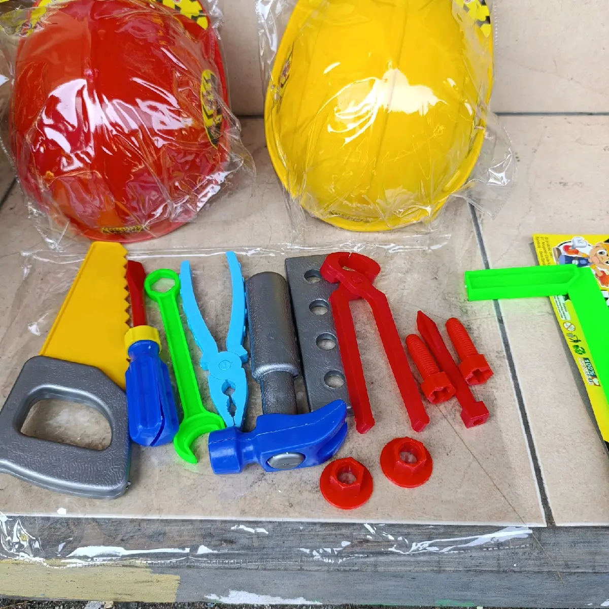 mainan pertukangan anak / mainan perkakas anak Toys Kado
