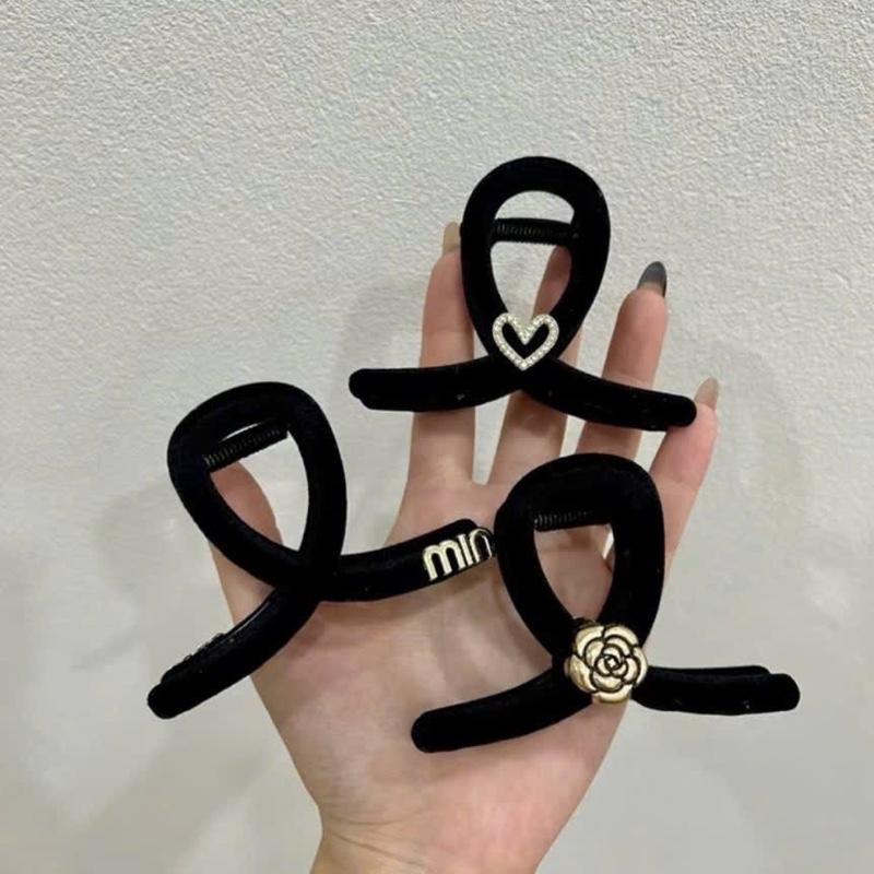 Kẹp tóc nhung 8cm đơn giản gắn charm vàng #666