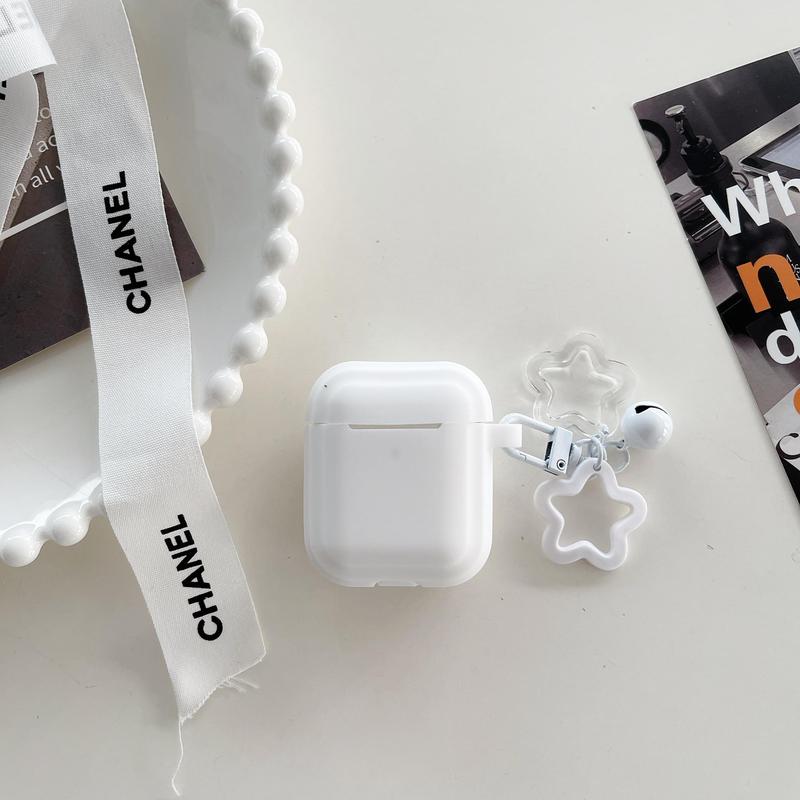 Product Introduction of [มีจำหน่ายจากสต็อก] เคสหูฟังทรงสี่เหลี่ยมสีดำและสีขาวใช้ได้กับ AirPods รุ่น1/2/3 PRO เคสหูฟังเคสป้องกันส่วนบุคคลป้องกันการตกตุ๊กตาป้องกันการลื่นไถลซิลิโคนนิ่ม ins แฟชั่นเคสหูฟัง Apple เคสป้องกัน 12