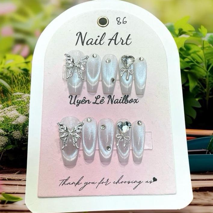 T86 nail box thiết kế thủ công. mắt mèo mix charm xinh đá khối