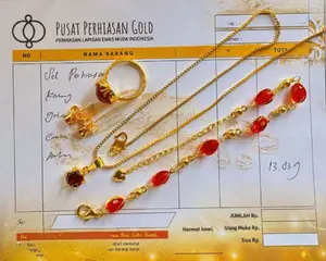 Set Perhiasan Wanita Permata Giok Merah Lapisan Emas Mudan Perhiasan Premium