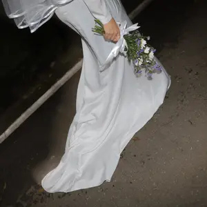 DRESS PREWEDDING LONG EKOR Pengantin