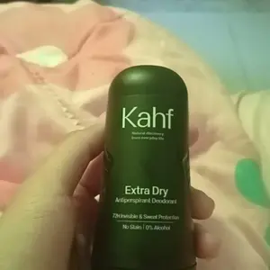 Kahf Deodorant Roll On Antiperspirant 45 ml - Deodoran Deo Pria Freshness All Day, 0% Alcohol, Easy Application, Anti Iritasi, Bebas Bau, Tahan Keringat, Wangi Seharian - Suitable for Daily Use