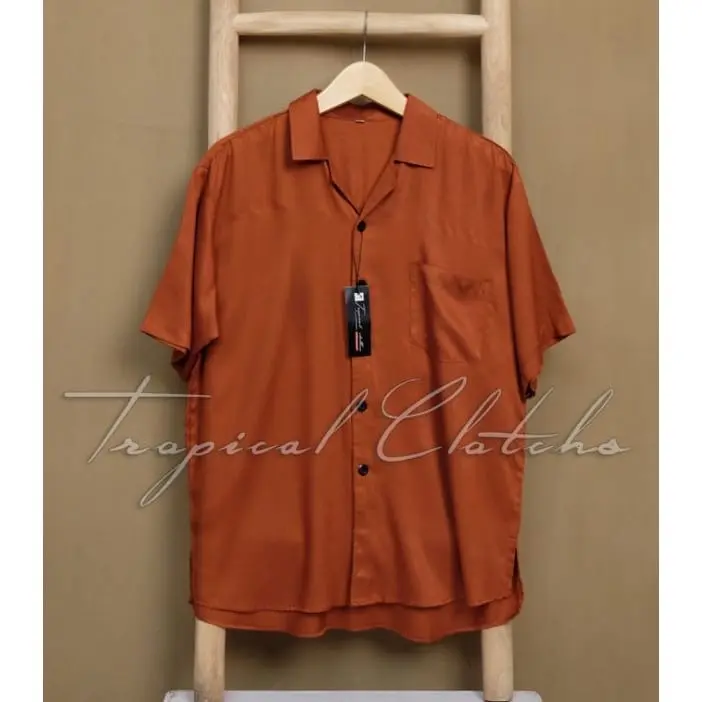 Kemeja Hawai Pria Polos Lengan Pendek - Model Reguler, Bahan Rayon & Katun, Ukuran M-XXL - Panjang Santai
