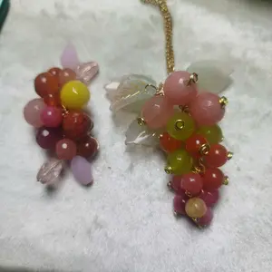 satu set kalung dan Bros batu agate