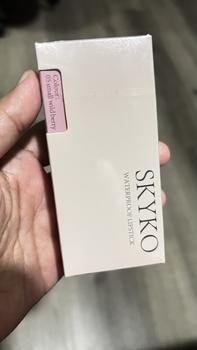 Product Review of SKYKO Matte Lipstick transferproof Long Lasting Lip Gloss Non-stick Cup Waterproof Lip Makeup from J**A 1