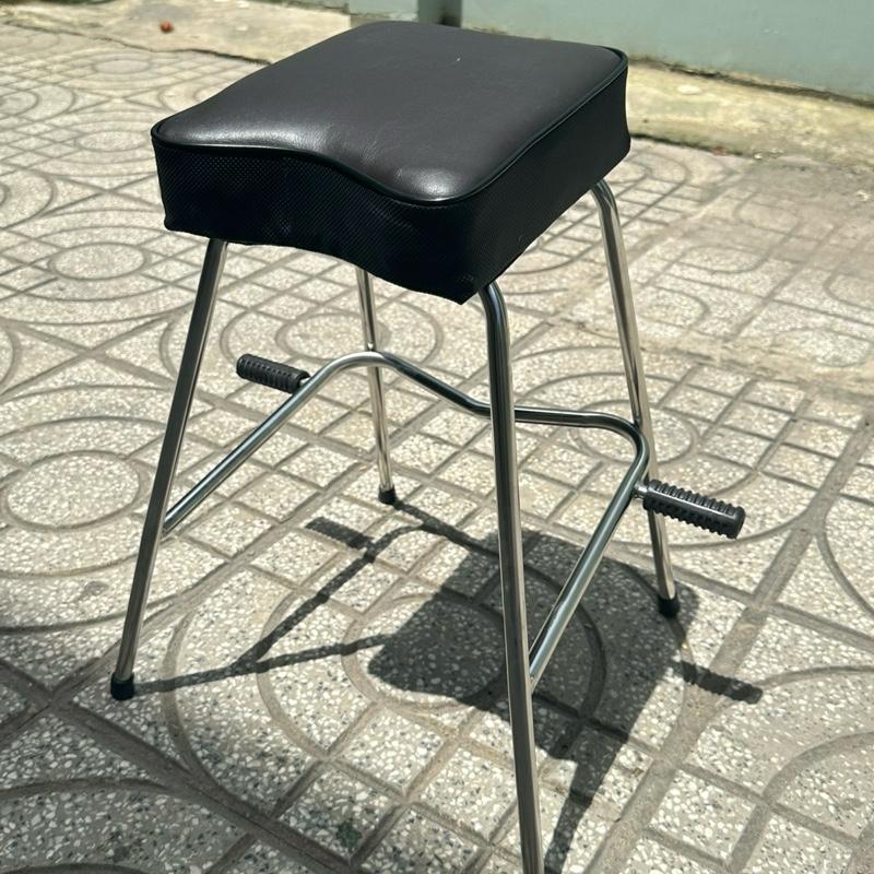 Ghế ngồi xe máy cho bé có đồ gác chân cho xe Vision từ đời 2011 đến nay