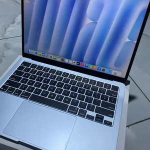 APPLE MacBook Air M4 2025 13-Inch 16/256GB 16/512GB 24/512GB GPU 8Core/10Core Resmi IBOX