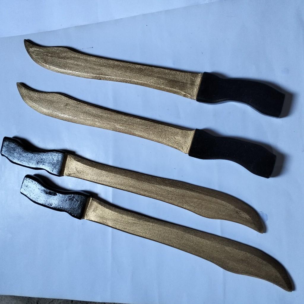 Mandau Kayu Miniatur Alat Untuk Latihan Olahraga Silat Beladiri Boxing