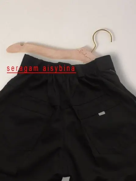 celana seragam SD panjang warna hitam dan putih Anak 4