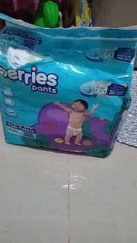 Product Review of Celana Popok Bayi Berries dengan Indikator Pipis Ukuran M/L/XL from K**s 1