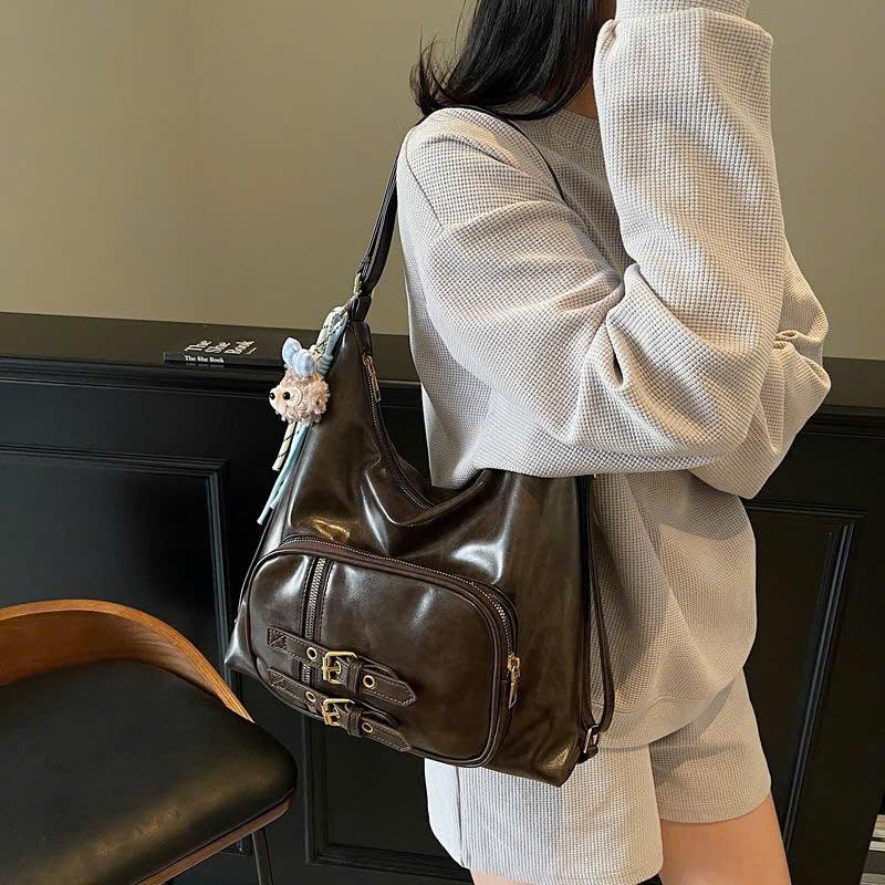 Túi Tote đeo vai nữ da mềm phong cách Hàn Quốc - túi xách nữ đeo chéo đeo balo da PU cao cấp phối charm gấu dễ thương - TXN212