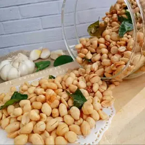 kacang bawang daun jeruk cemilan snak food