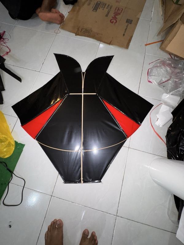 Layangan Cotek Blolong 1 Meter Warna Random Bagus Seperti Dalam Gambar Paling Diminati Anak-anak Kualitas Terbaik sudah (kenocdown) Layangan Cotek Blolong 1 Meter Warna Random Bagus Seperti Dalam Gambar Paling Diminati Anak-anak Kualitas Terbaik sudah (kenocdown)