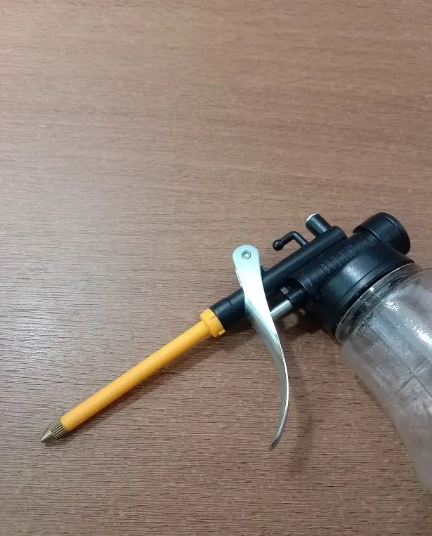 oil can semprotan minyak oli pompa tangan oli botol tempat oli 250 ml Plastik 4