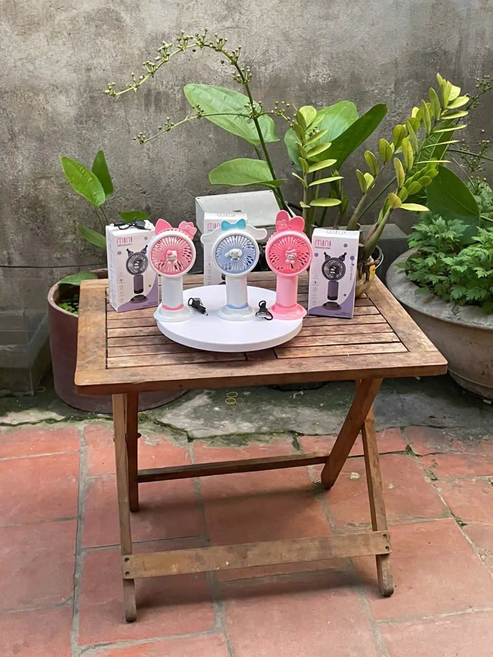 Quạt Tich Điện Cầm Tay Mini Cute