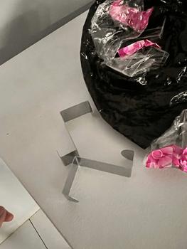 Product Review of UNISO HOME - [1 PCS] GANTUNGAN PINTU BESI HOOK TANPA PAKU from Y**n P**a 0